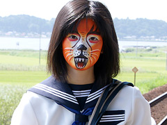 【フェチ】Animal Face Painting Girl